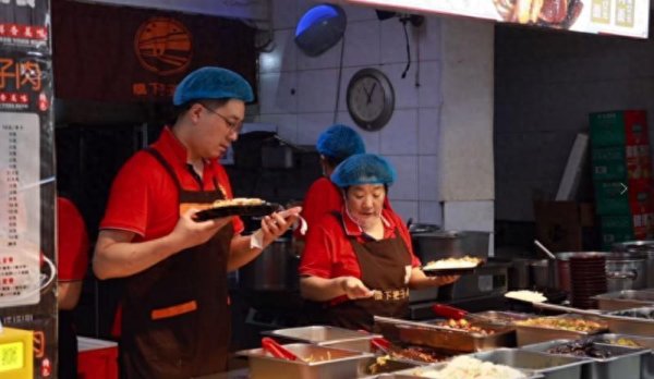 配资开户平台 淘宝闪购上的小店收入增长近一倍