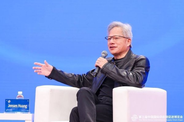 正规配资炒股官网 黄仁勋谈对年轻人的建议：尽快用AI，多用AI